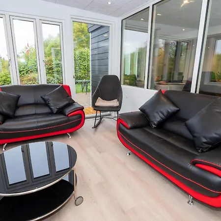 6 Person In Struer-by Traum Struer